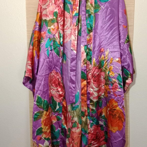 Floral Robe - Picture 5 of 6